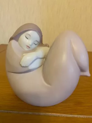 Buy Retired Lladro Figurine ~ ‘Sunlight Child’ Young Girl Curled Up In A Hug. Boxed. • 24.99£