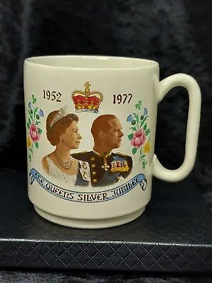 Buy New Devon Pottery Silver Jubilee Mug Queen Elizabeth II - Isle Of Wight • 8.95£