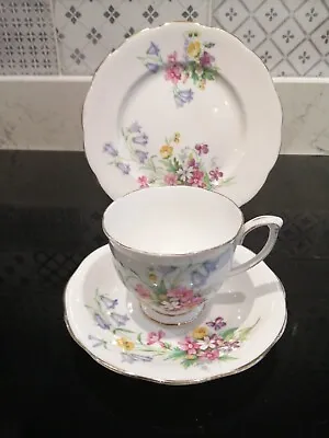 Buy QUEEN ANNE China Tea SET OF FOUR Trios OLD COUNTRY SPRAY FLORAL Shore & Coggins • 12.99£
