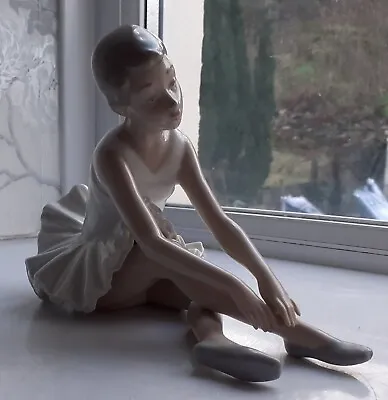 Buy Nao Lladro Ballerina Figurines Sitting Hands On Leg 20 X 15 X 11 Cm • 27.95£