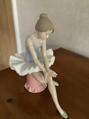 Buy Lladro Nao Ballerina Seated On Stool Figurine. Very Good Condition • 23£
