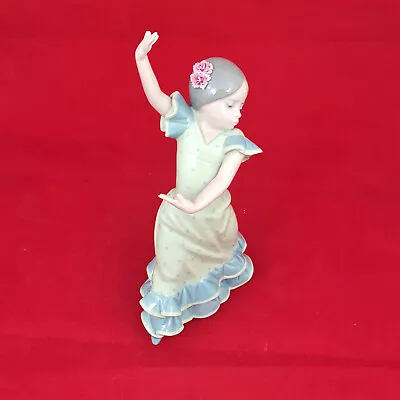 Buy Lladro Figurine Lolita Flamenco Dancer Girl Model Number 5192 (broken Finger) • 136£