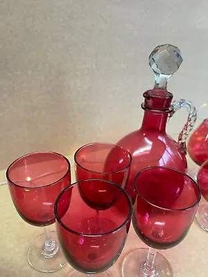 Buy EXQUISITE CRANBERRY DECANTER, X4 WINE GLASSES, X2 BRANDY GLASS AND X1 JUG • 10£