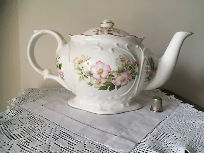 Buy   Fine Bone China Oval Teapot  Briar Ropse Pattern Pia Brand Made In England • 38£