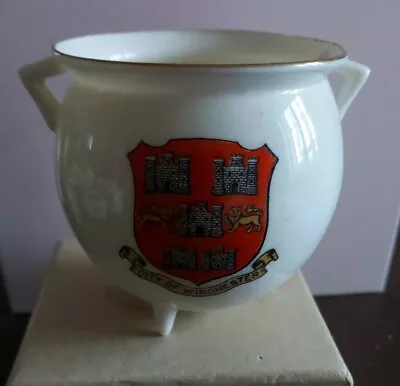 Buy Goss Crested Ware Irish Bronze Pot - City Of Winchester • 8£