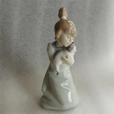Buy LLadro  Porcelain Figurine   SLEEPY KITTEN  Girl With  Cat  17 Cm Tall  Repaired • 9.98£