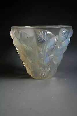 Buy Rene Lalique Moissac Opalescent Glass Vase - Circa 1927 • 950£