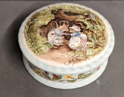 Buy Royal Doulton Brambly Hedge Gift Collection -  The Engagement. Trinket Box + Lid • 28£