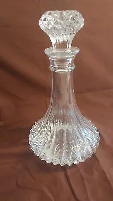 Buy Beautiful Cut Glass / Crystal Round Decanter • 0.99£
