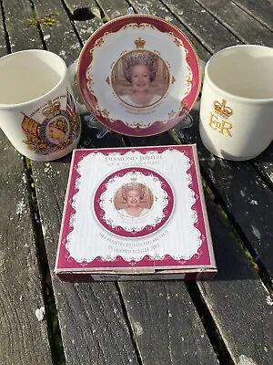 Buy Queen Elizabeth Ii Commemorative China • 30£