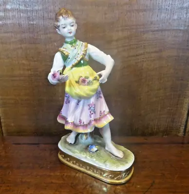 Buy EXCELLENT ANTIQUE Dresden FIGURINE - GIRL With FLOWERS - 17cms - Perfect • 42.95£