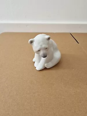 Buy Lladro Seated Polar Bear Porcelain Figurine 1209 • 23£