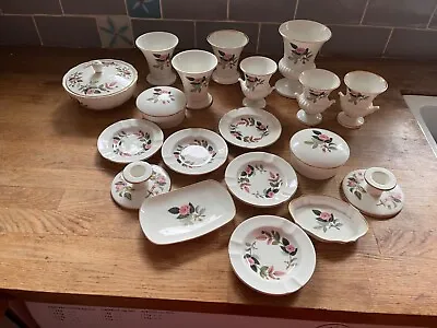 Buy Wedgewood Hathaway Rose Collection Of 18 Pieces. In Good Condition • 98£