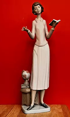 Buy Lladro Figurine  Today's Lesson  #6659 Tall Lady With Book In Hand • 75£