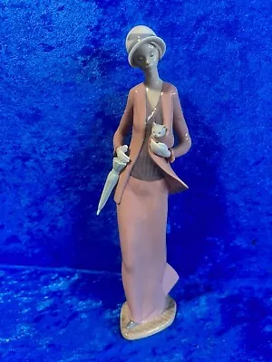 Buy Nao Lladro  Autumn Stroll  Lady W/Cat 12.5  Figurine Mint • 165.72£