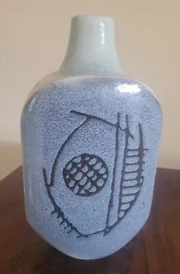 Buy Tolcarne Newlyn Cornwall Studio Pottery Vase Bottle - Roger Veal • 38£