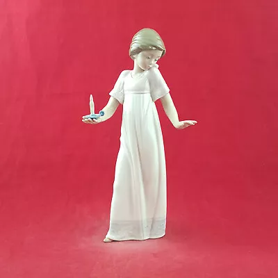 Buy Nao By Lladro Figurine - To Light The Way 1155 - L/N 3299 • 48£