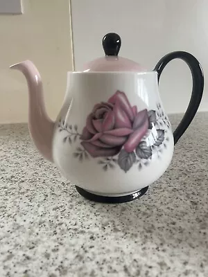 Buy Queen Anne Fine Lady Teapot • 10£