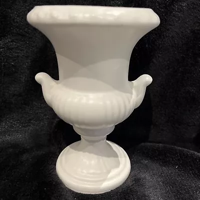 Buy Dartmouth Pottery Matte White Classic Urn • 15£