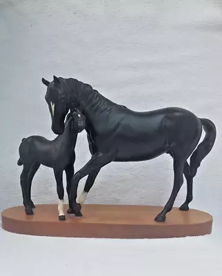 Buy Beswick Connoisseur Model Black Beauty And Foal On Wooden Plinth • 35£