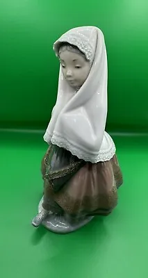 Buy Lladro 5053 FESTIVAL TIME Spanish Lagarteran Girl In Shawl Figurine 26cm Daisa • 55£