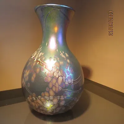 Buy Richard Golding Glass Vase.Okra? • 30£
