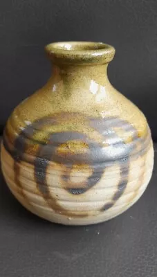 Buy Moffat Pottery Vase Approx 4.5in Tall. • 9£