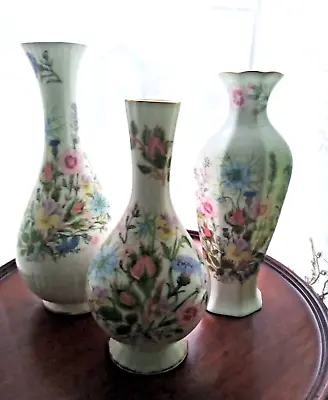 Buy Set Of 3 Vintage Aynsley Wild Tudor Small Footed Vases • 23£