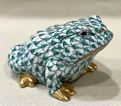 Buy Herend Figurine - Frog - Green  Fishnet • 216.16£