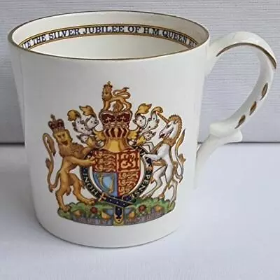 Buy Commemorative Mug Queen Elizabeth II Silver Jubilee 1977 - Aynsley Bone China • 22£