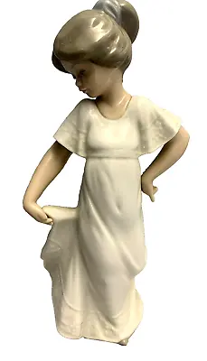 Buy Lladro Nao How Pretty Girl In White Dress. #1110 Ornament Figurine • 7.99£