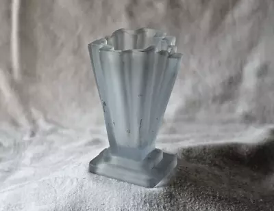 Buy Bagley Art Deco 4  Frosted  Glass 'Grantham' Vase • 15£