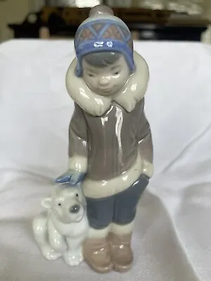 Buy Lladro Figurine Eskimo Boy With Polar Bear Cub • 30£
