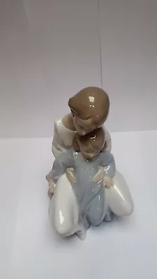 Buy Original Nao Lladro Mother And Child “A Moment With Mommy” • 25£