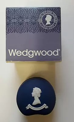 Buy Wedgewood Blue Jasper Candy Box. H.M. The Queen Silver Jubilee 1977 Royal Blue. • 14£