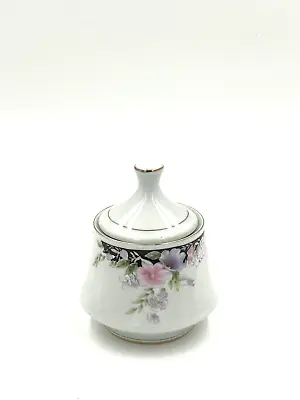 Buy A Chinese Flowery Porcelain Jar • 33.19£