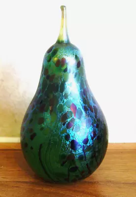 Buy Isle Of Wight Iridescent Green Mottled Glass Pear Paperweight Gold Label On Base • 44.99£