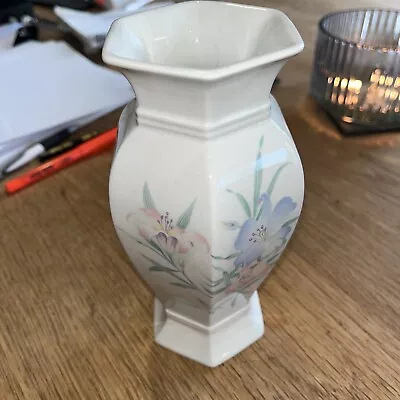 Buy Royal Winton Hexagonal Vase. • 1.99£
