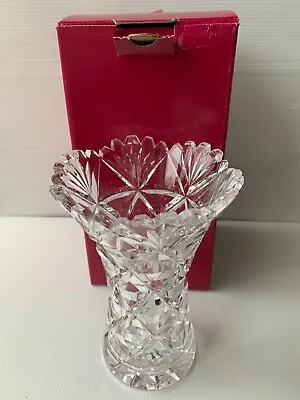 Buy Beautiful Majestic Crystal Cut Glass Vase - 18cm Tall • 5.50£