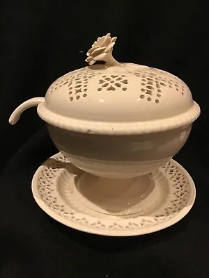 Buy Vintage Royal Creamware Classics Lidded Sauce Pot With Ladle And Under Plate. • 25£