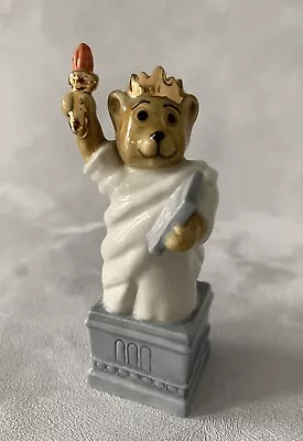 Buy Wade - Statue Of Liberty Bear Figurine (With 'Standard Only' Printed Backstamp) • 5.50£