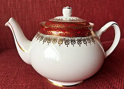 Buy DUCHESS Winchester Bone China Teapot - Excellent Condition • 20£