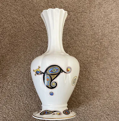 Buy Vintage Irish Royal Tara Fine Bone China Celtic Pattern  Vase,  Approx 8” High. • 6.50£