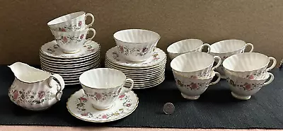 Buy Royal Doulton, Fine Bone China, Rosell H.4976, Various Pieces • 10£