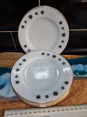 Buy Vintage Pyrex Tableware Fully Marked Black Snowflake White Background 6 Plates • 15£