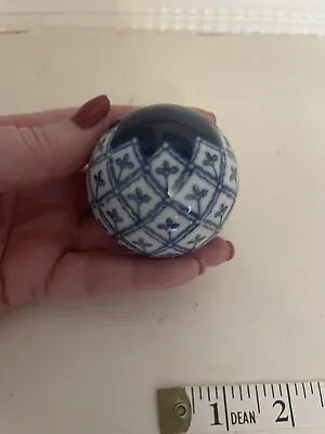 Buy Blue And White China Decorative Ball 2” Diameter-geometric Pattern • 1£