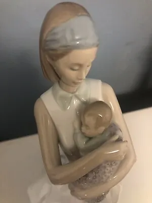 Buy 15’’ Nao Lladro The Light Of My Life 1413 Mother Holding Baby Daugher Mint 2000 • 80£