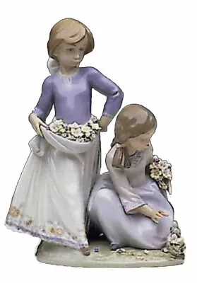 Buy Lladro Figurine - 5893 - 'Friendship In Bloom' - Excellent Used • 174.99£