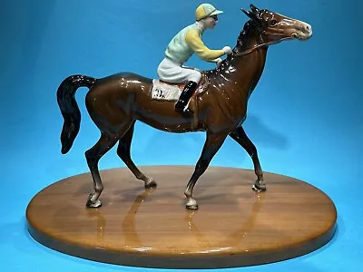 Buy Beswick Walking Racehorse And Jockey No.1037 On Hardwood Base • 185£