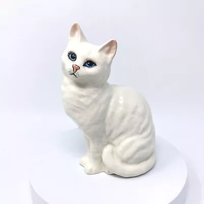 Buy Beswick White Cat Sitting 1030 • 75£